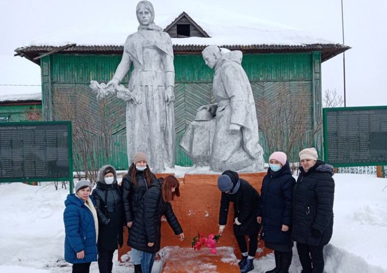 23 февраля - День защитника Отечества.