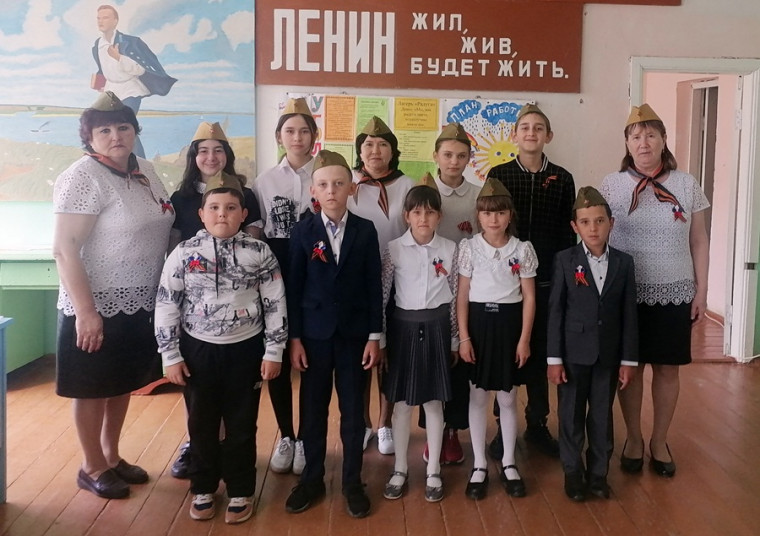 22.06.2023г. Торжественная линейка, посвященная началу ВОв. И конкурс военной песни..